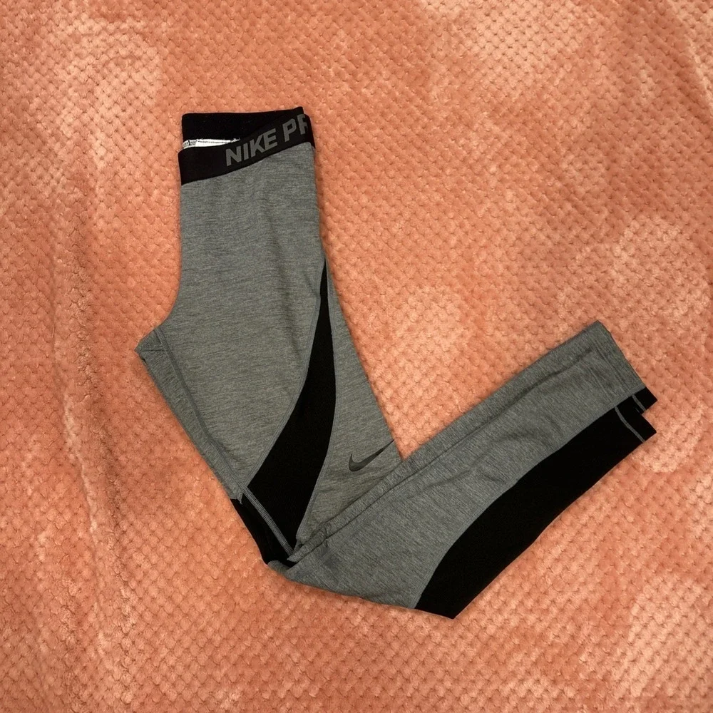 Nike Pro Hyperwarm Run Training Leggings Gray Black‎ Women's Small 917090-063